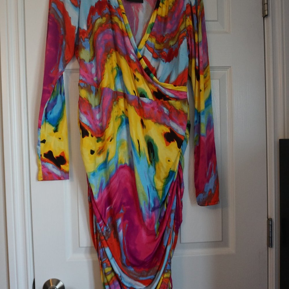 Multi Color Long Sleeve Short Dress - Picture 3 of 4